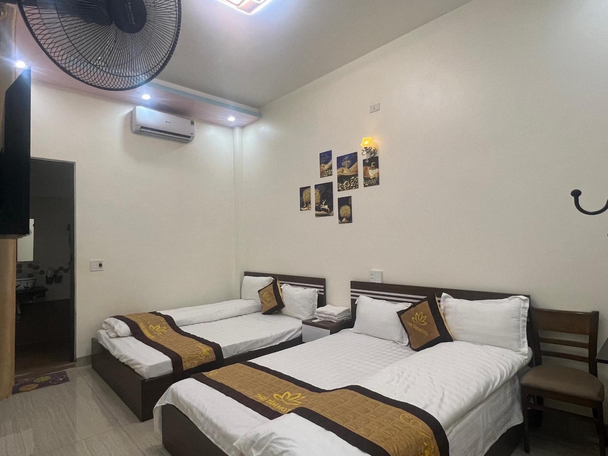 Nhà Nghỉ Thái Tâm Dong Van  Exterior foto